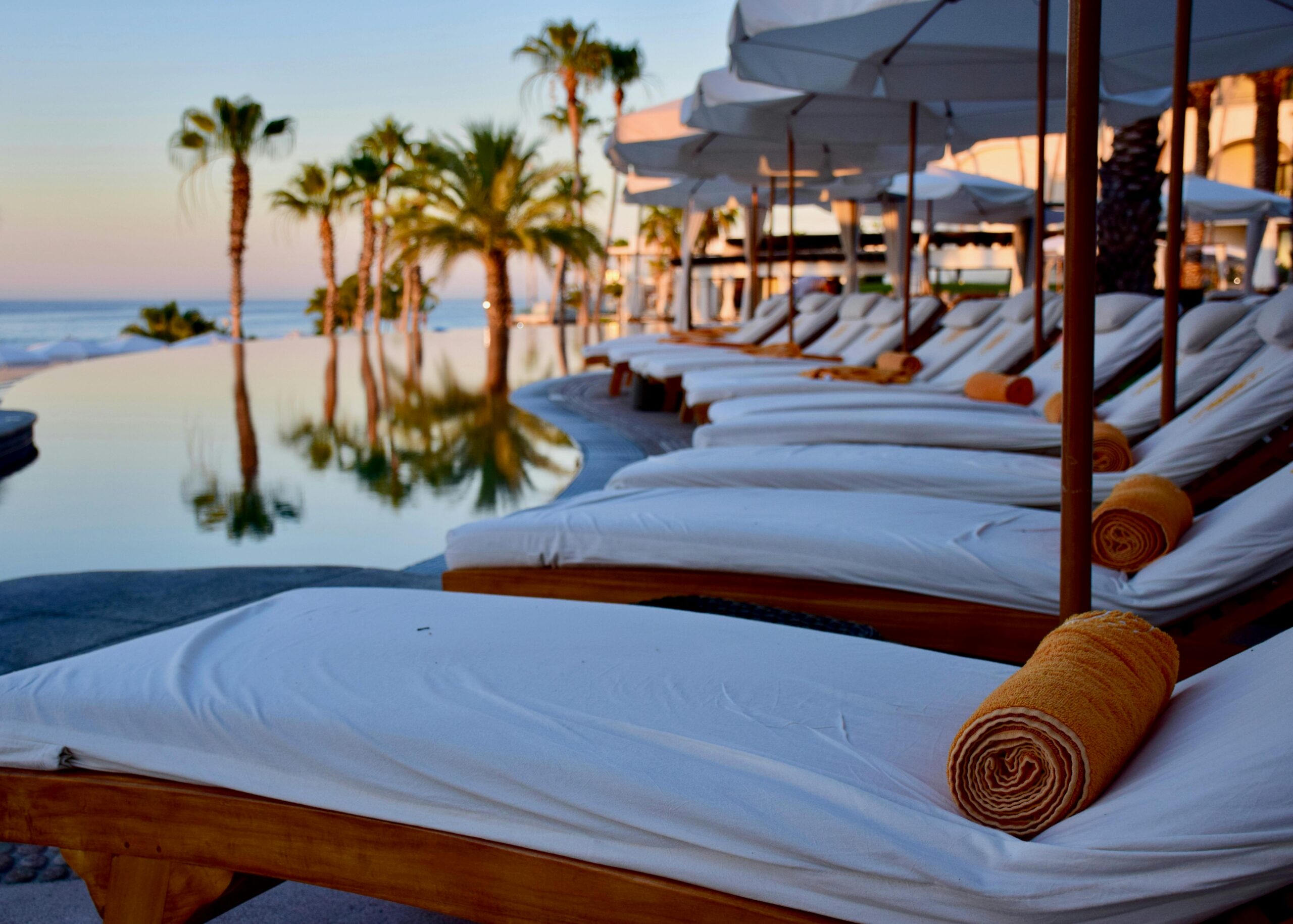 Piscina hotel lujo