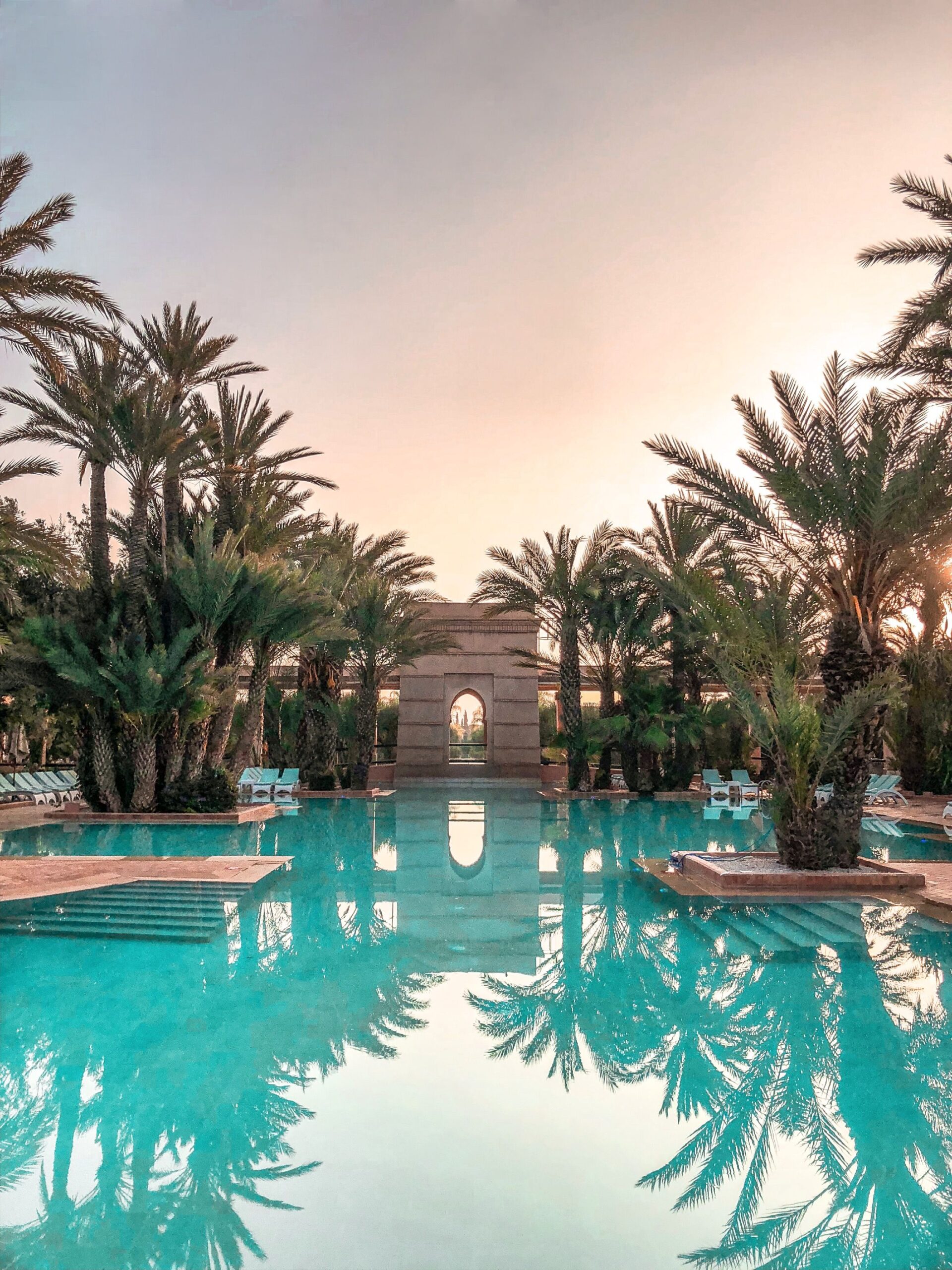 Piscina en hotel Maldivas